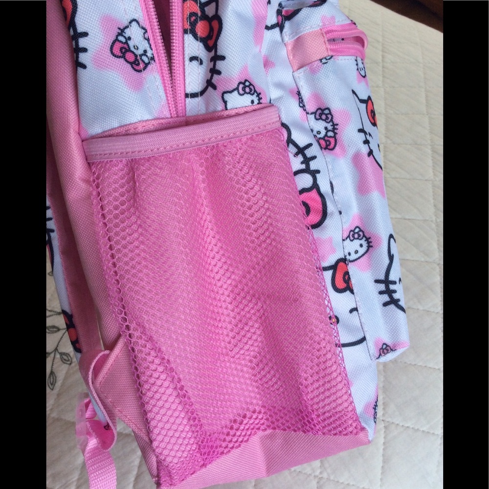 Hello kitty backpack - Picture 6 of 6